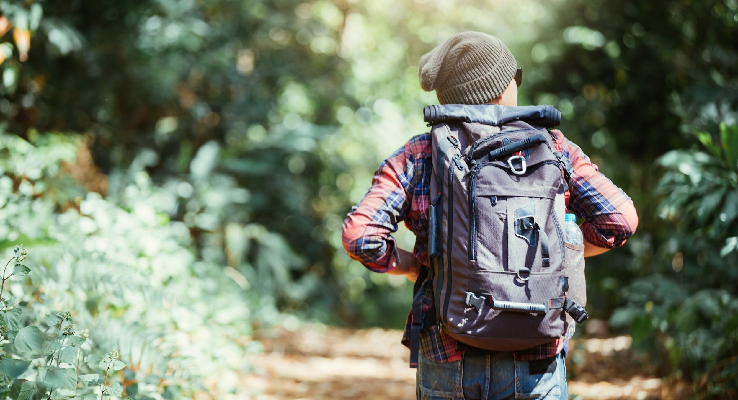 12 Best Hiking Backpacks Guide for 2023)