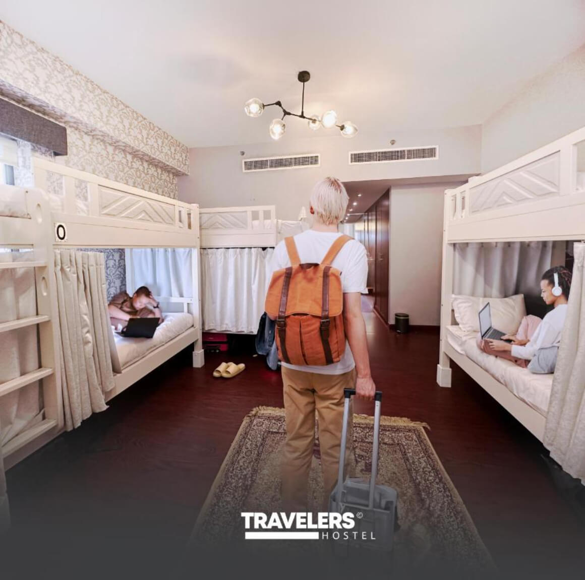 Travelers - Dubai Marina Hostel