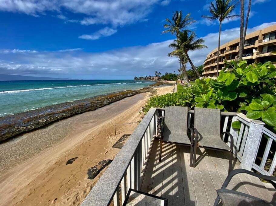 Oceanfront apartment with Amazing Views