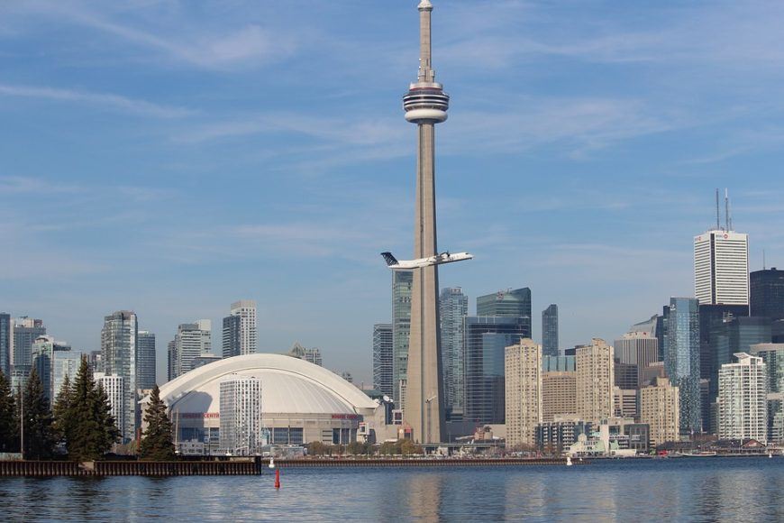 Where to Stay in Toronto | 5 EXCELLENT Areas in 2021