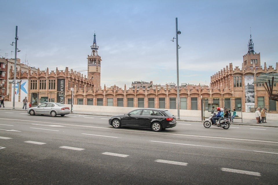 Is it safe to drive in Barcelona?
