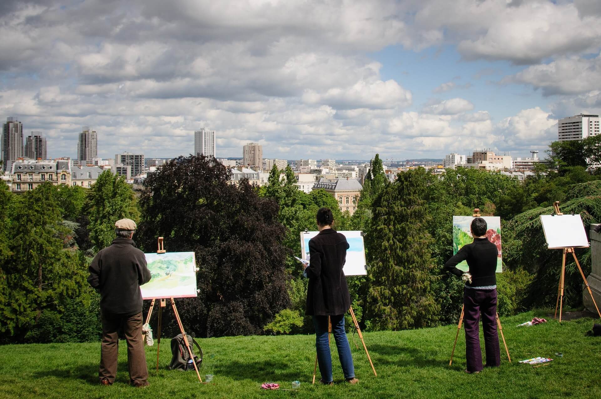 Buttes-Chaumont Park - A beautiful outdoor place to visit in Paris