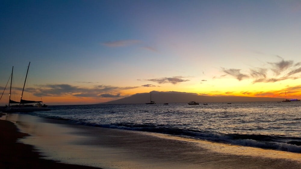 Take a Sunset Dinner Cruise in Kaanapali