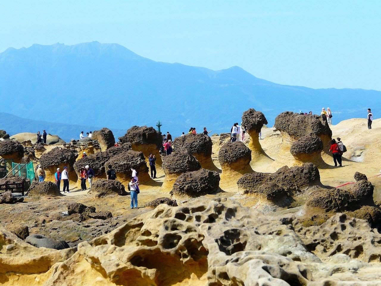 Yehliu Geopark - A beautiful outdoor place to visit in Taipei