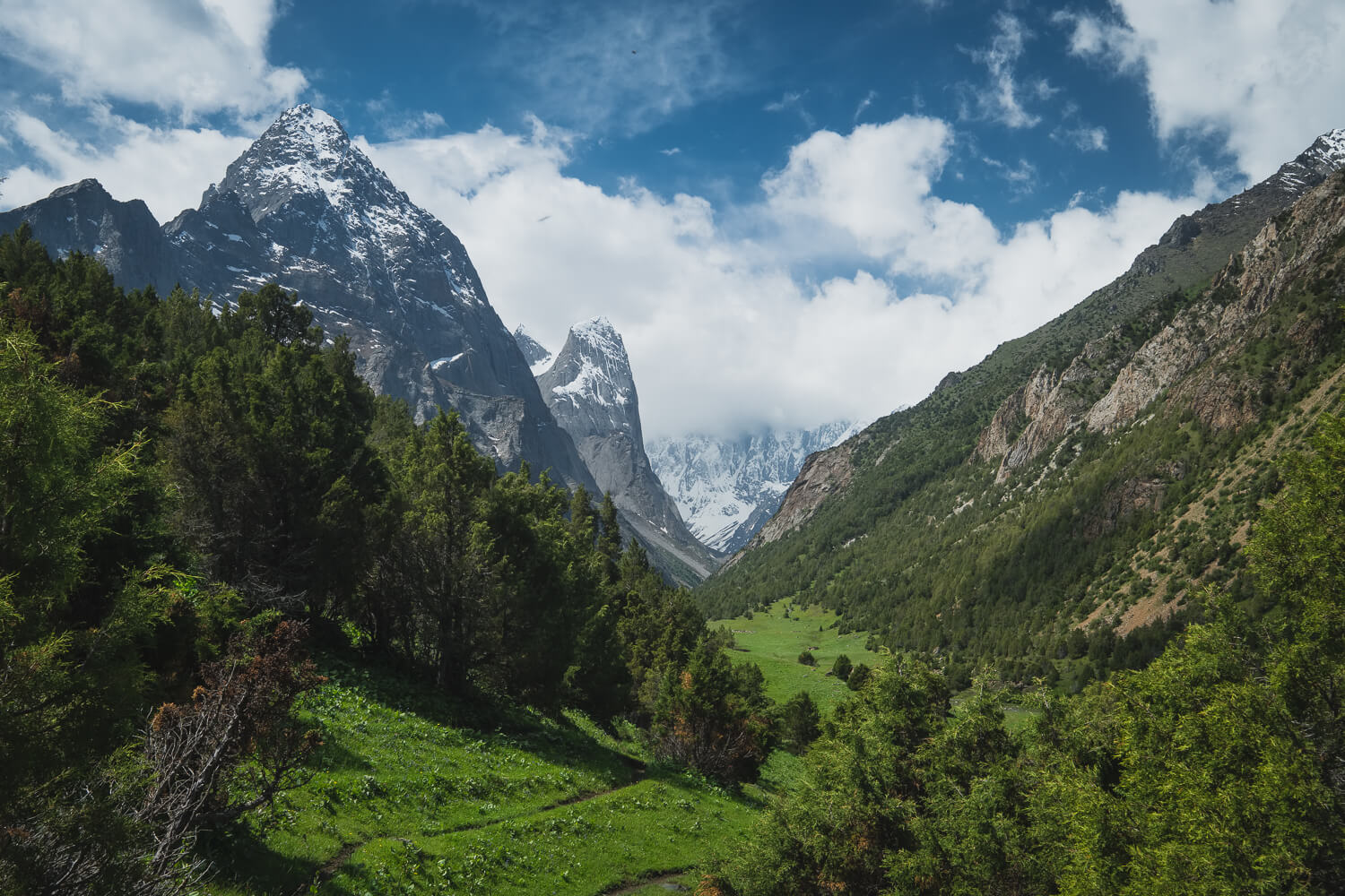 karavshan valley best hikes in kyrgyzstan