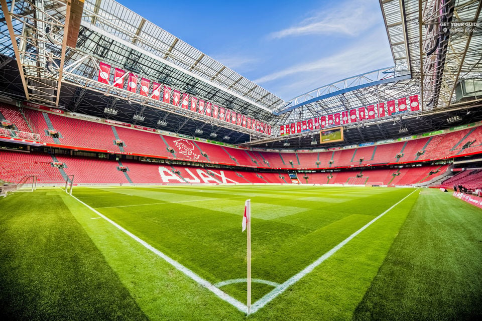 neem een kickabout in het huis van Ajax