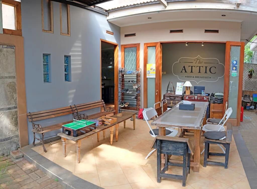 The Attic Bed & Breakfast bandung