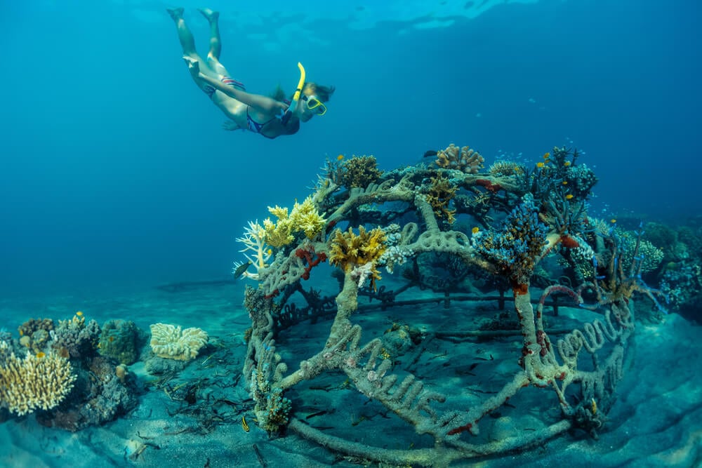 artificial reef scuba diving in bali