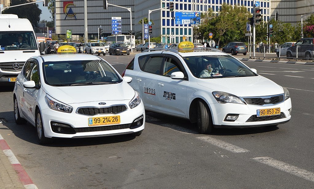 Are taxis safe in Tel Aviv