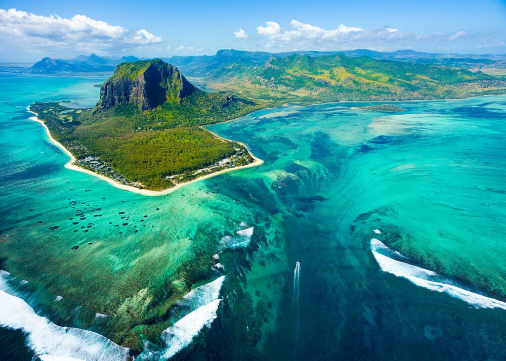 The optical illusion underwater waterfall in Mauritius