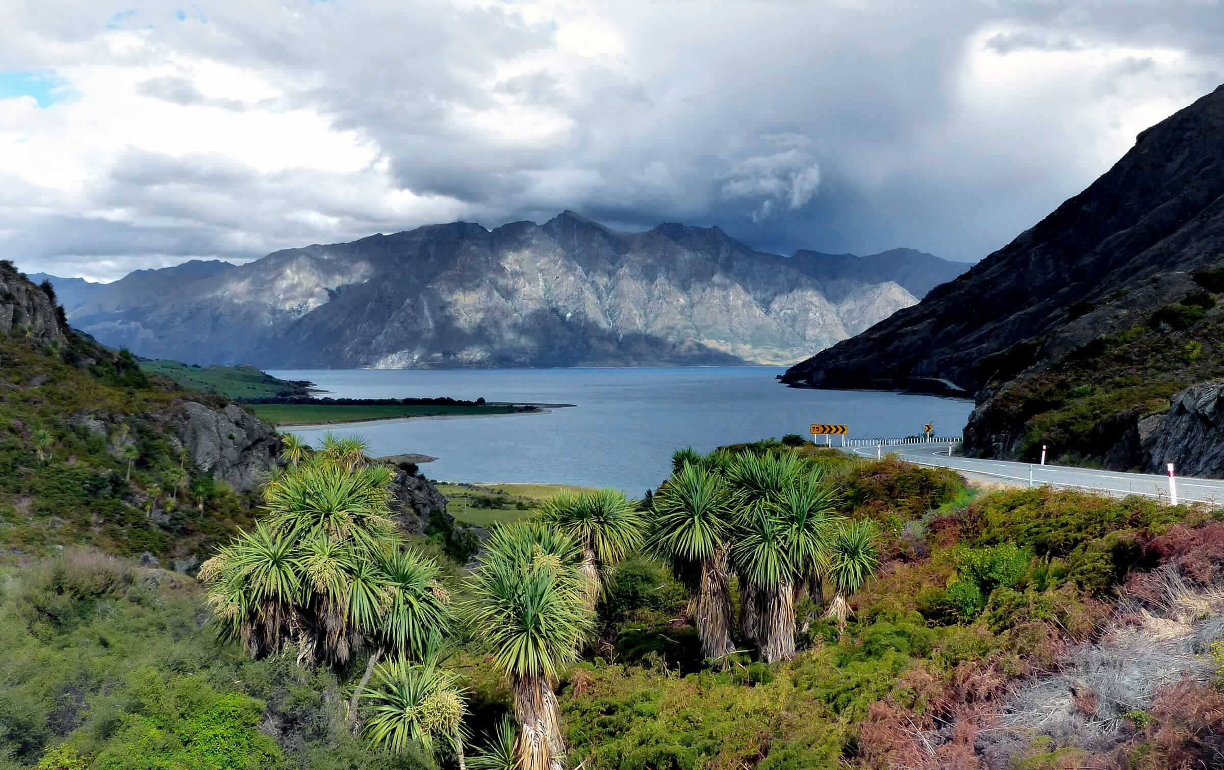 Сколько времени в новой зеландии. Новая Зеландия (New Zealand). Квинсленд новая Зеландия. Кайтайя новая Зеландия. Уэйтакер новая Зеландия.