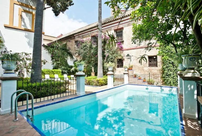 15 Of The Best Airbnbs In Sevilla: My Top Picks