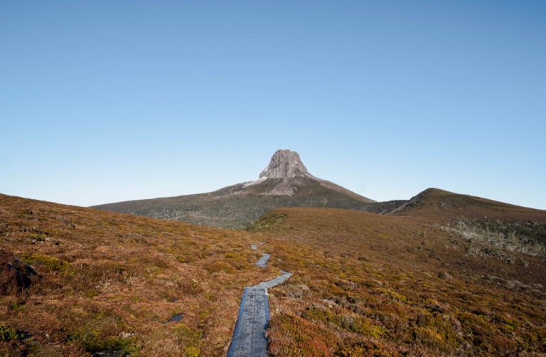 Backpacking Tasmania - The ULTIMATE Tasmania Travel Guide (2024)