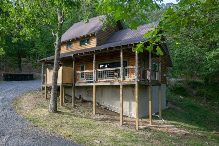 15 STUNNING Cabins In Tennessee 2024 Edition   Tennessee 2 Bedrooms Near The National Park 768x512 