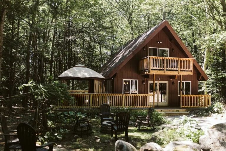 12 STUNNING Cabins In New Hampshire [2024 Edition]