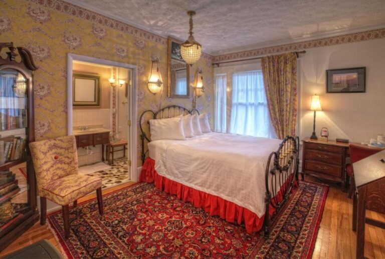 10 STUNNING Bed And Breakfasts In West Virginia [2024 Edition]