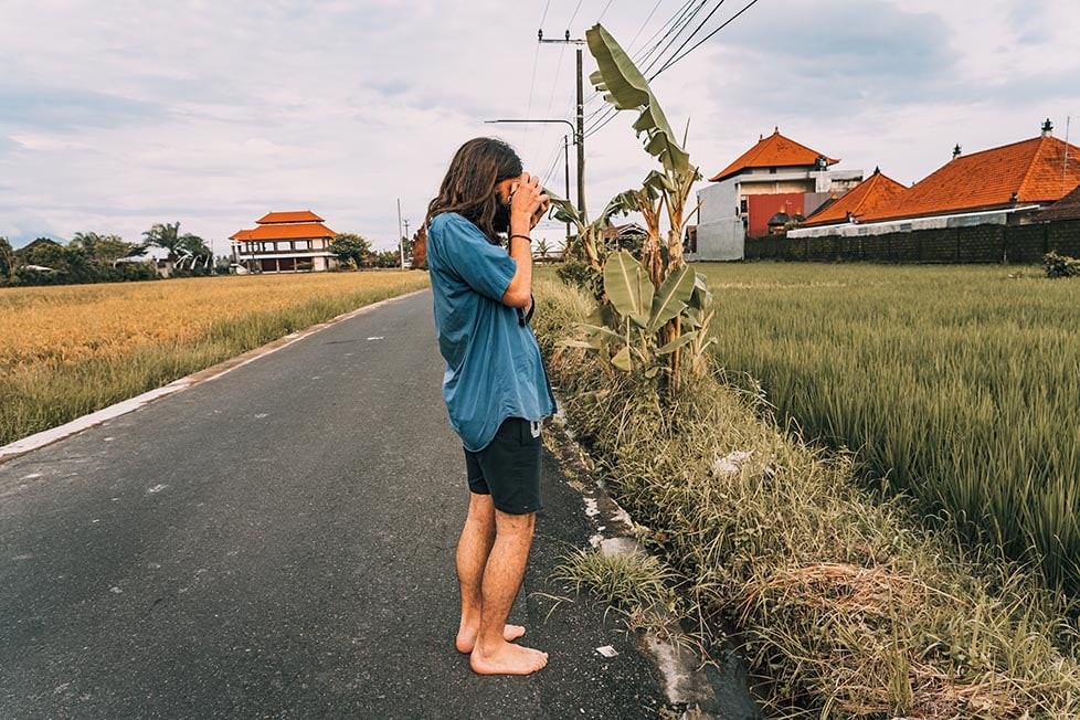 travel tripod white