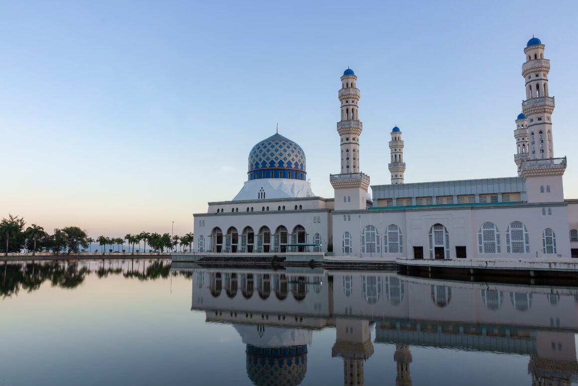 The city mosque overlooking the water in Kota Kinabalu