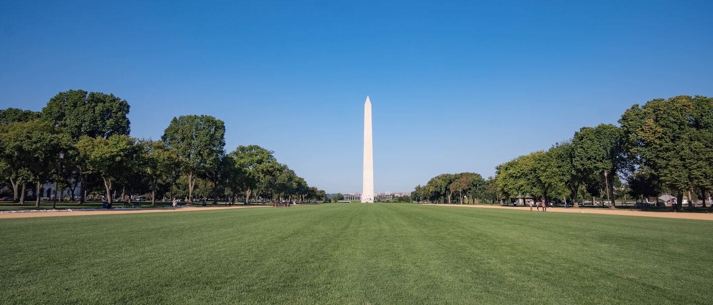 the national mall monument overlooking the park in washington dc