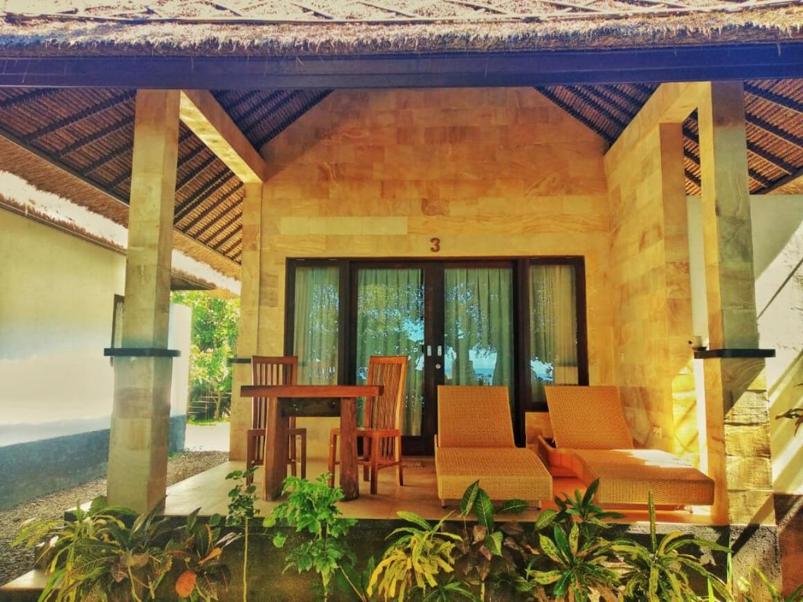 Jemeluk Beach Bungalows in Amed