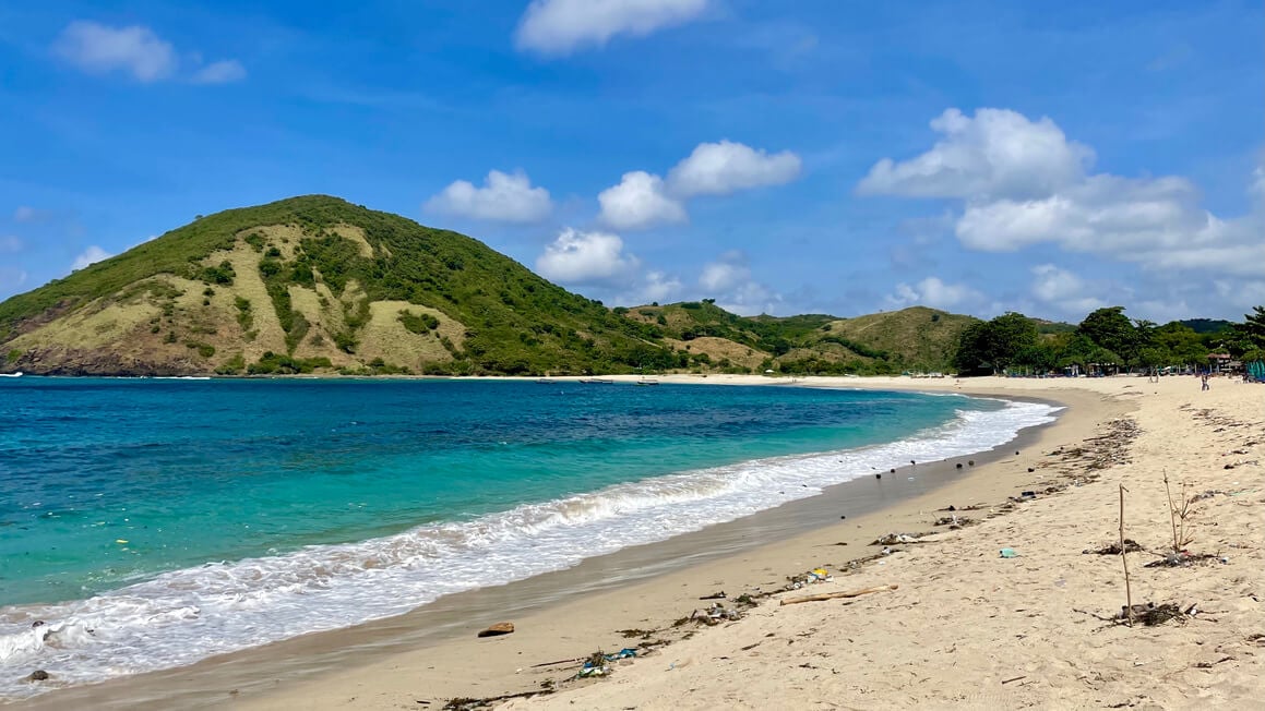 mawun beach in lombok, BEAUTIFUL but covered in rubbish