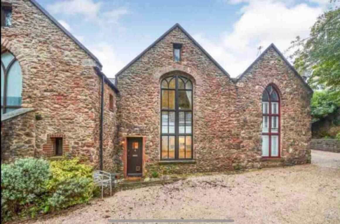 Refurbished Victorian Schoolhouse in Torquay