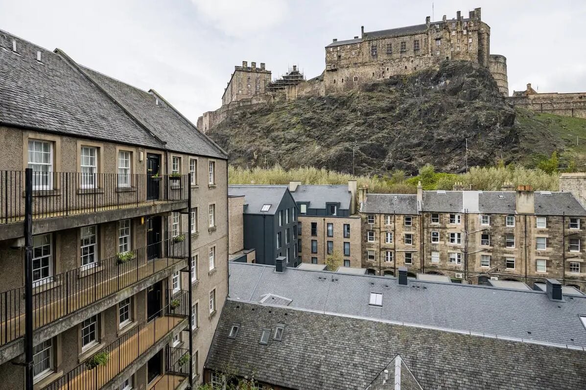 Edinburgh Castle Apartment