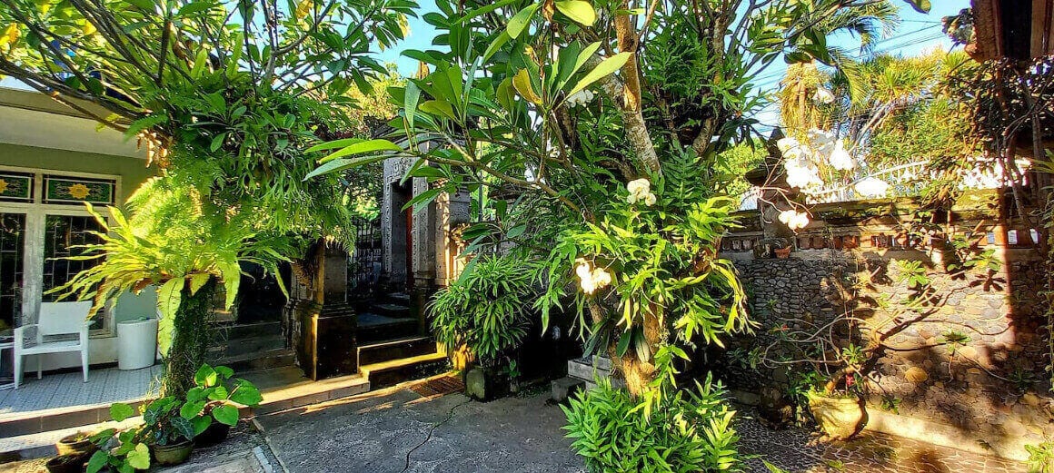 BaleDangin Bungalow great for family of 4-5 in Denpasar