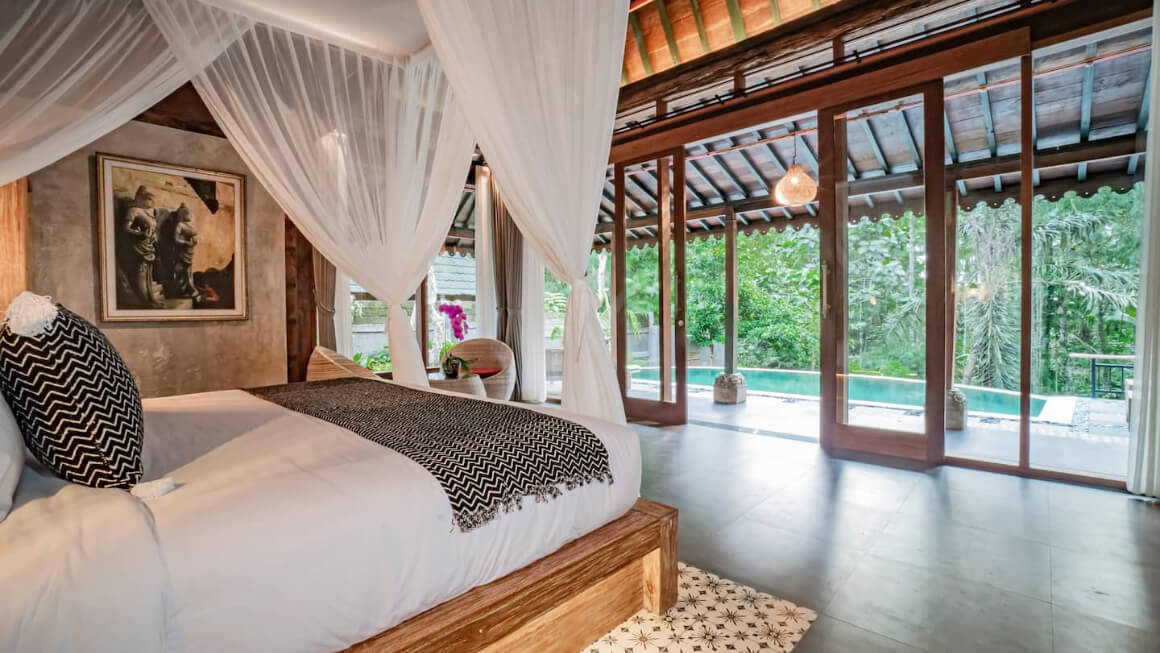 Private Villa w/ Infinity Pool Minutes From Ubud!