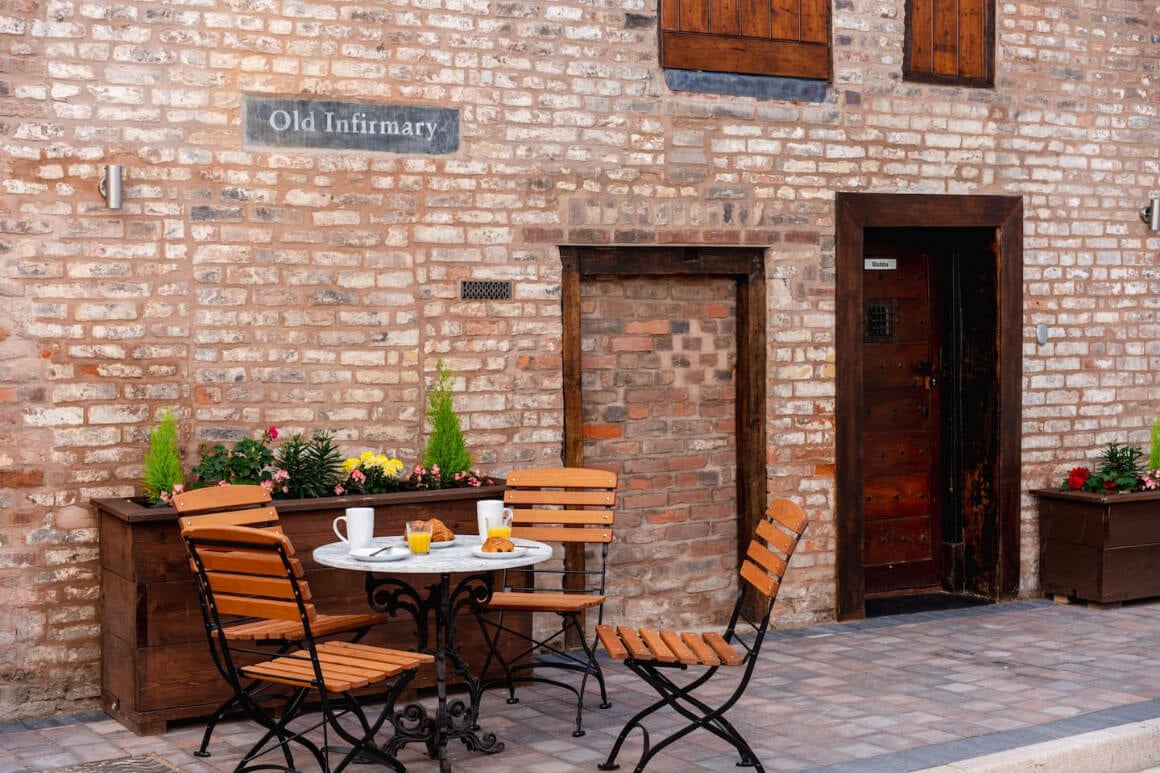 Curie at the Old Infirmary in Worcester