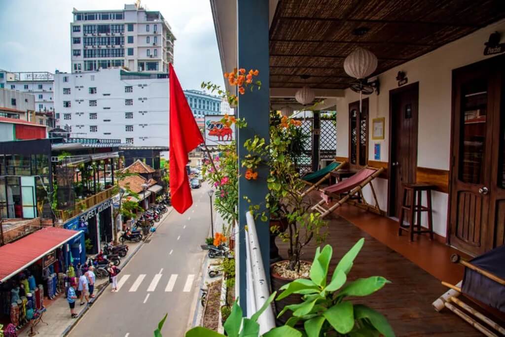 Hue Vietnam Backpackers