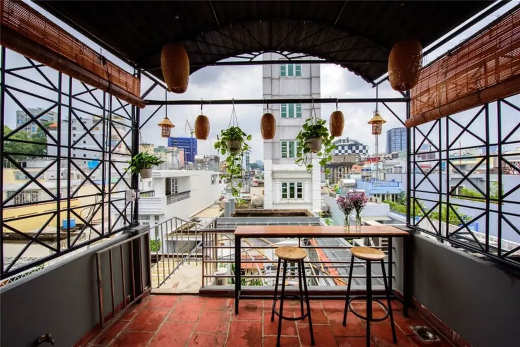 Like Hostel and Café Vietnam