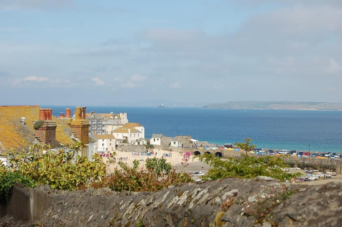 St Ives beach retreat, centrally located