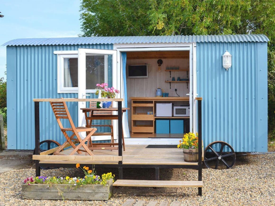 Peaceful Shepherds Hut on Sheep Farm in County Durham