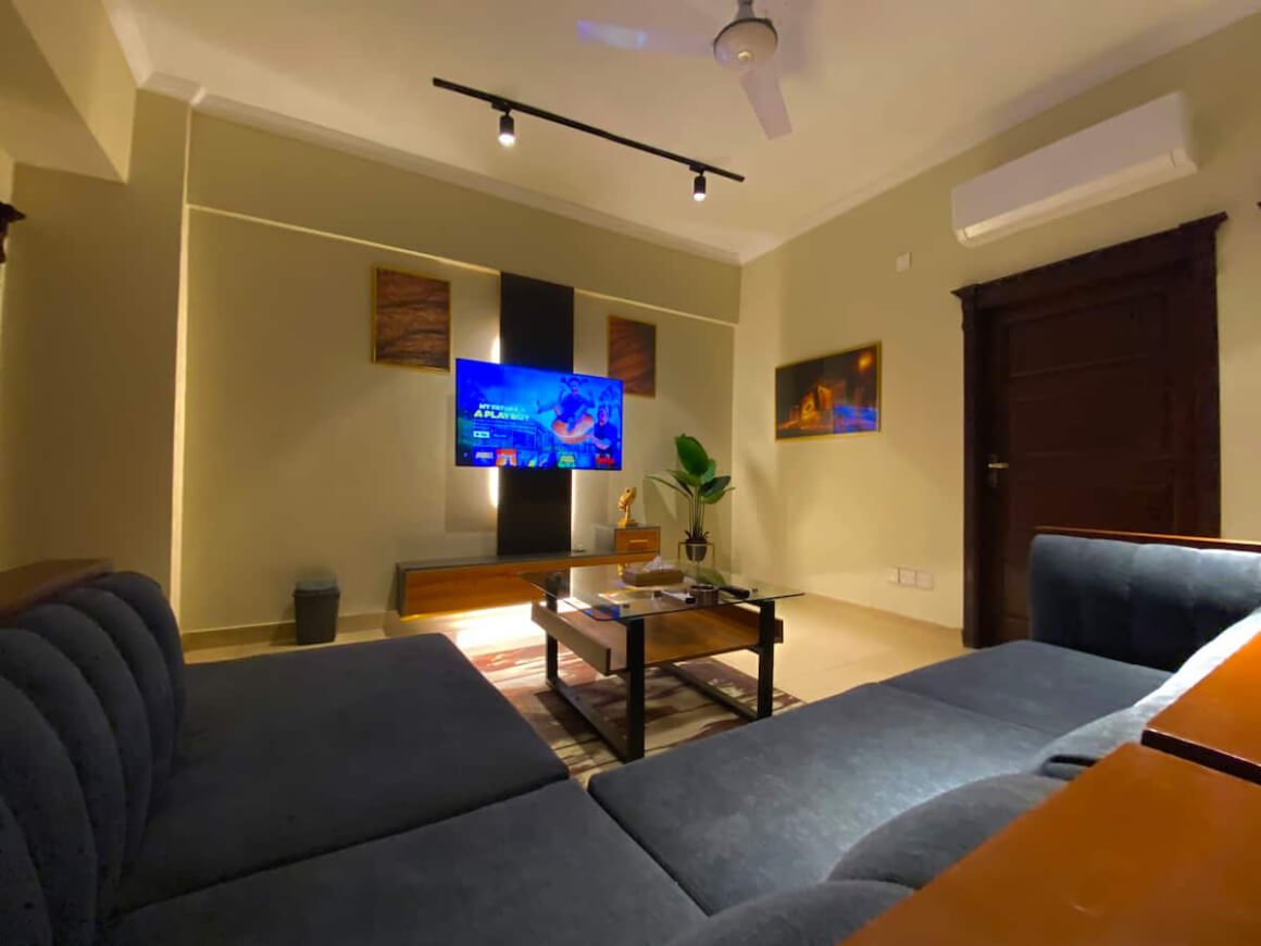 305 woody-themed minimalist 1BHK Netflix-heated in Islamabad