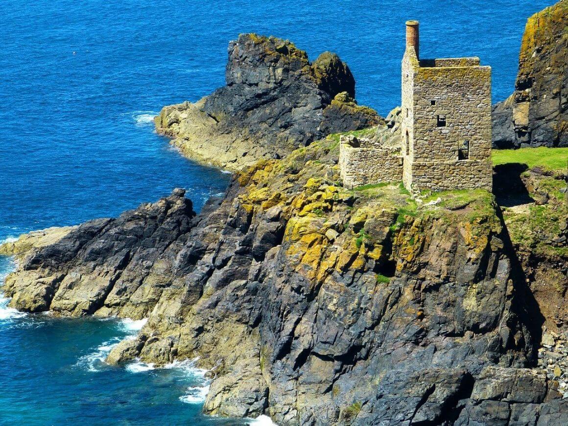 Cornwall machine house coast edge