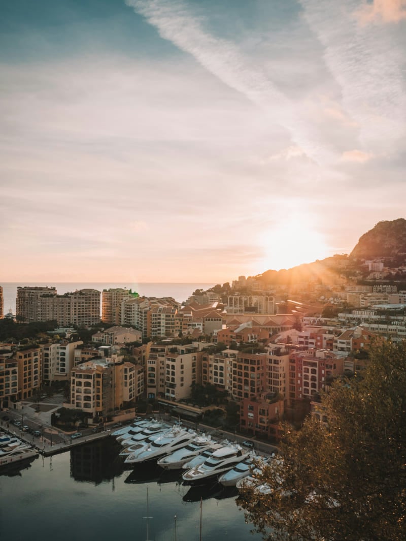 Sunrise in Monaco ovre waterfront apartments