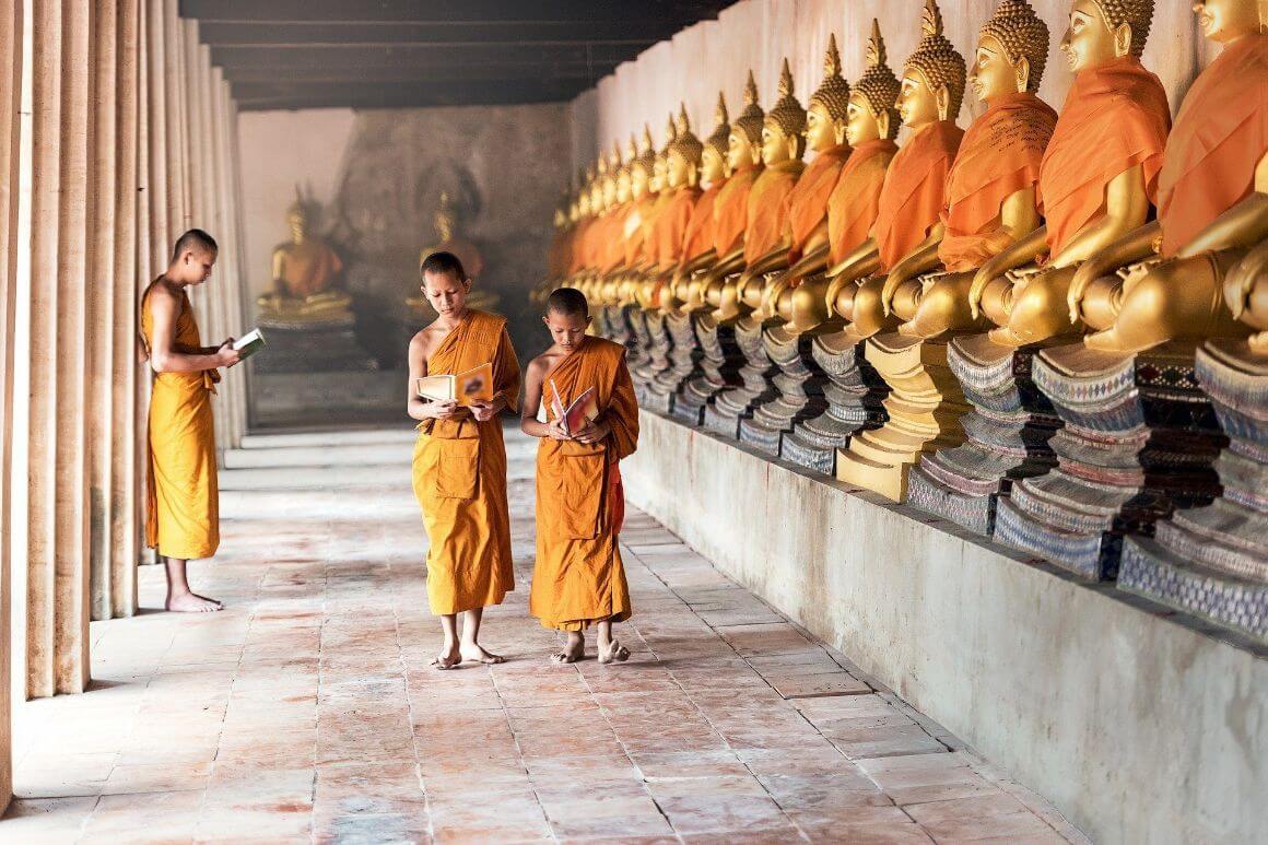 buddhist monastery monks