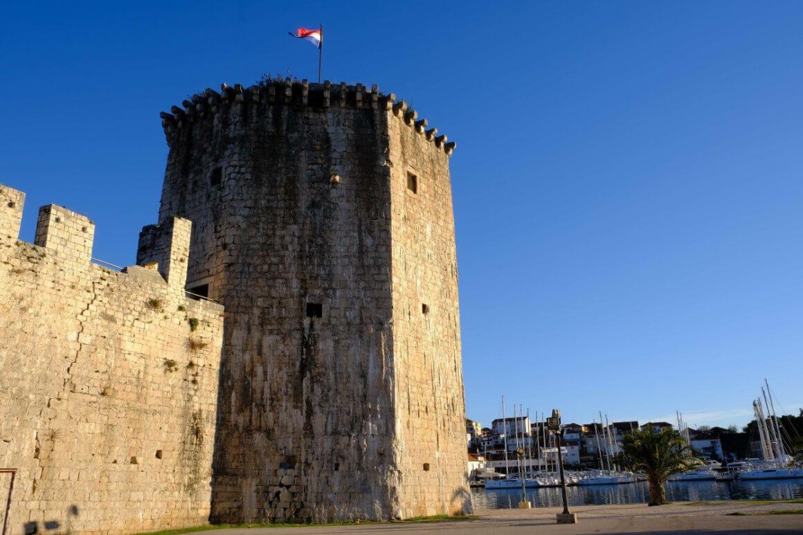 Fortress on the port in Trogir in backpacking croatia