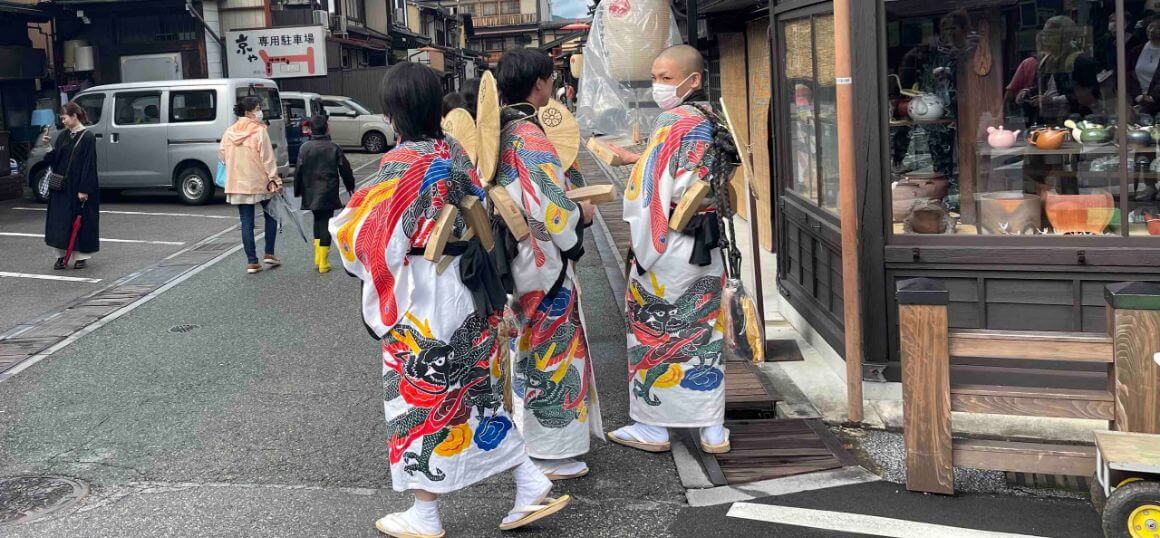 Kids dress up in Japanese traditional outfits for the festival.