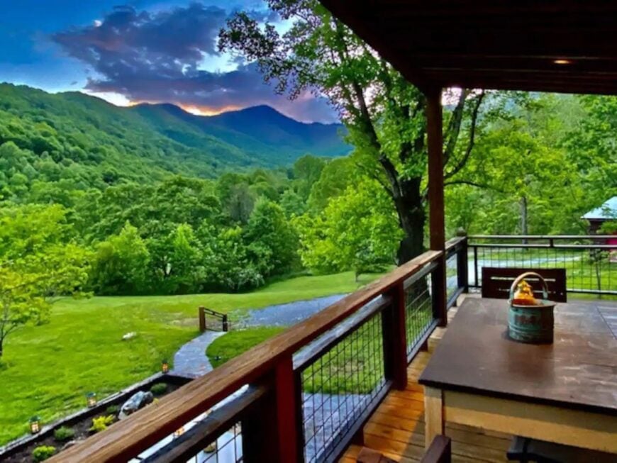 15 AMAZING Airbnbs In North Carolina [2024 Edition]