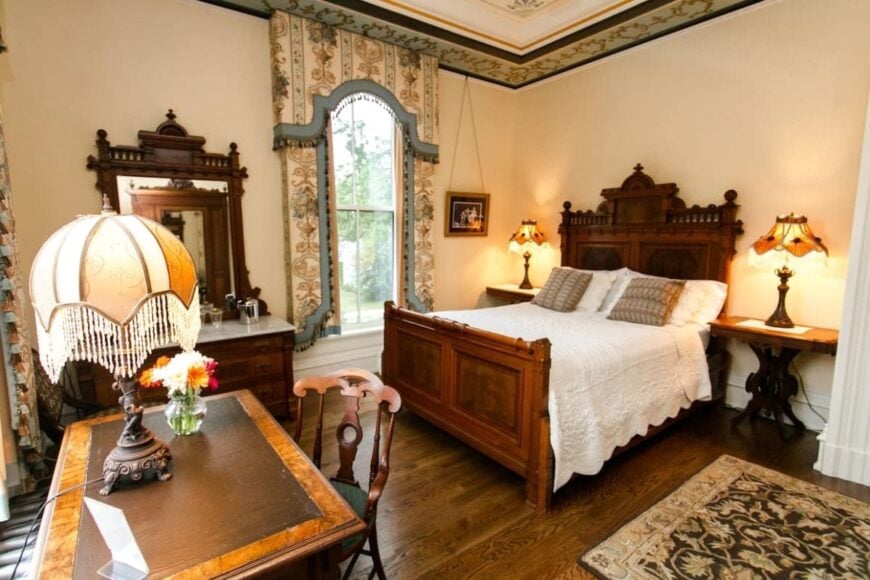 10 STUNNING Bed and Breakfasts in Connecticut [2024 Edition]