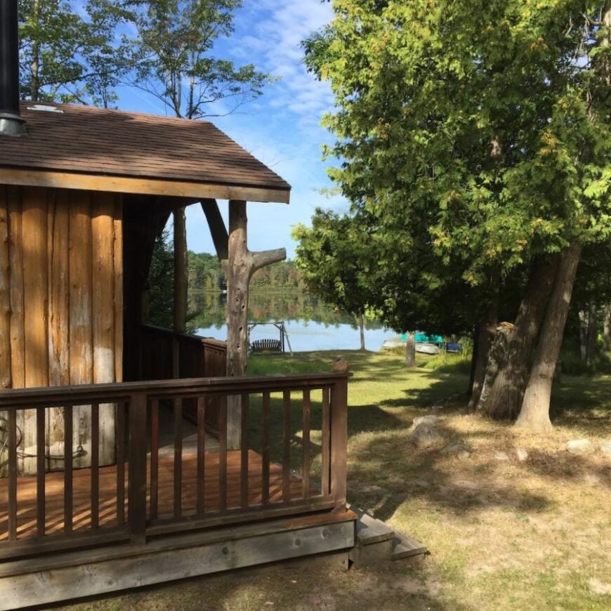 10 STUNNING Cabins In Michigan 2024 Edition   Rustic Lakefront Cabin For 4 Michigan 870x870 